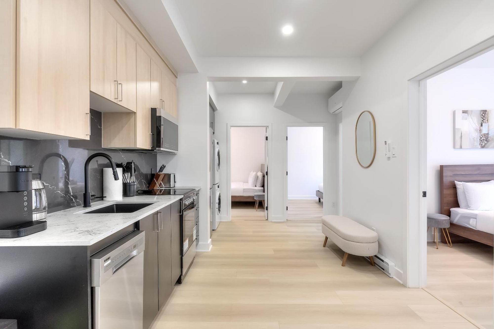 Free Indoor Parking Cozy & Spacious Condo In Heart Of Downtown Montreal Exterior foto
