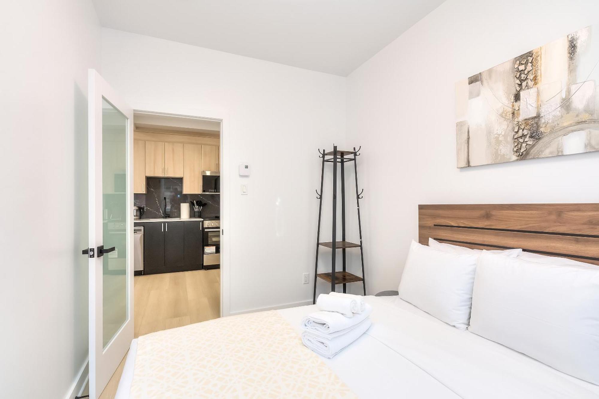 Free Indoor Parking Cozy & Spacious Condo In Heart Of Downtown Montreal Exterior foto